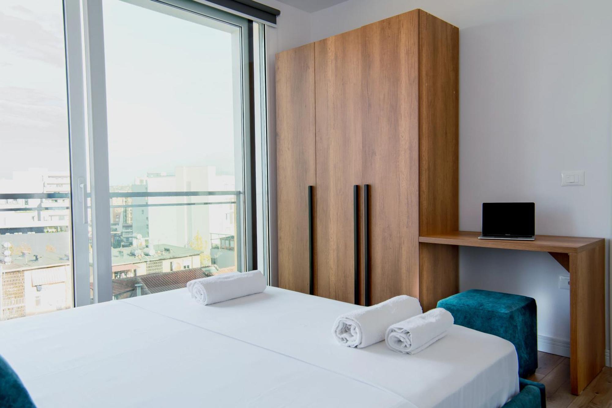 Urban Serenity City Skyline View Apartment 1 Tirana Exterior foto