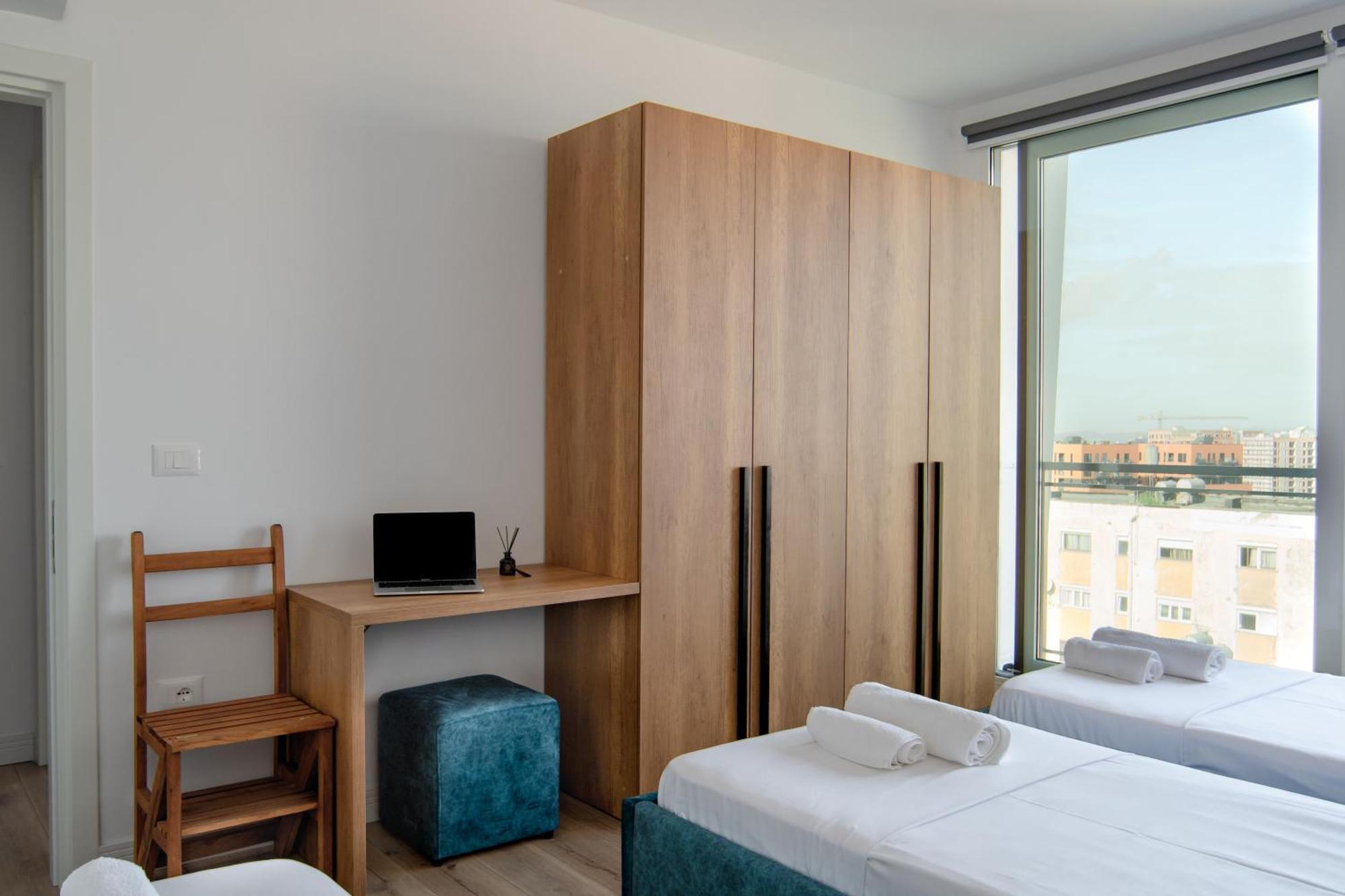 Urban Serenity City Skyline View Apartment 1 Tirana Exterior foto